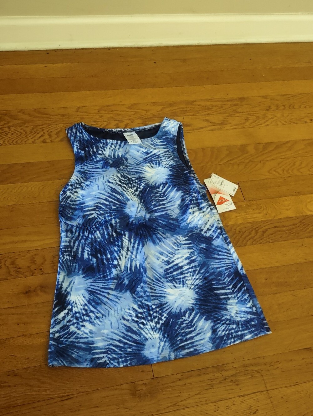 NWT blue tie dye palm patterned padded UPF tankini top from lands end size 4